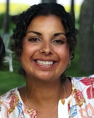 Photo of Cara Gomes, LICSW, Clinical Social Work/Therapist