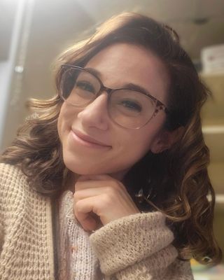 Photo of Alexa Esposito, Pre-Licensed Professional, MA, ATR-P, LAPC