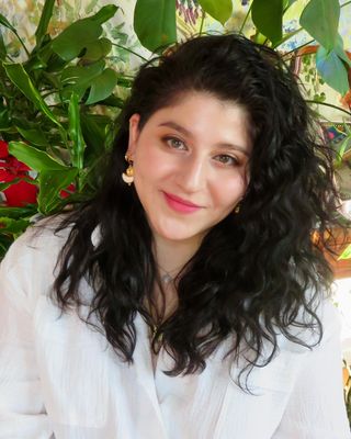 Photo of Irene Maropakis - Irene Maropakis LCAT - Enodia Therapies , Art Therapist, LCAT, EMDR, IFS, CSTIP, CCATP