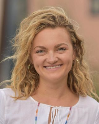 Photo of Frances Russell, Marriage & Family Therapist, LMFT