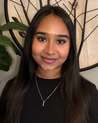 Photo of Priya Singh, Registered Psychotherapist (Qualifying)