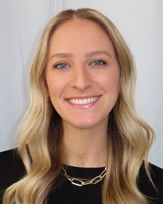 Photo of Caitlyn Messina, Clinical Social Work/Therapist, LCSW