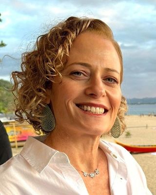 Photo of Rachael Izquierdo, Marriage & Family Therapist, LMFT, QS, RYT-200