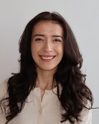 Photo of Alexandra Defazio, Pre-Licensed Professional, MEd, BSc
