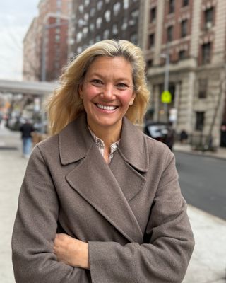 Photo of Alissa Schamber, Psychologist, PhD