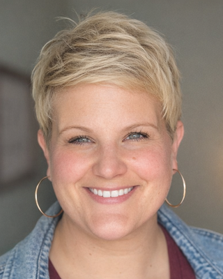 Photo of Caitlin Keener, Clinical Social Work/Therapist, MSW, LSW