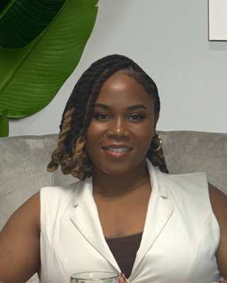Photo of Nia Nanton - Nia Nanton - Abuse, Depression & Family Issues , Clinical Social Work/Therapist