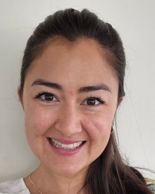 Photo of Dr. Lizzy Harris, Psychologist