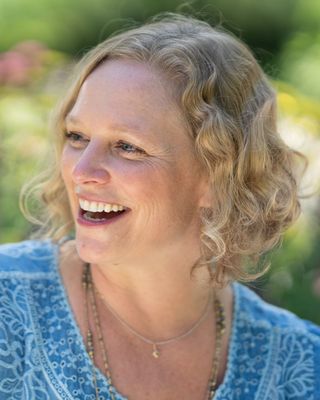 Photo of Maya Schultz, MAMFT