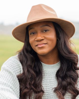 Photo of Kortnee Hull, Associate Clinical Social Worker, ACSW