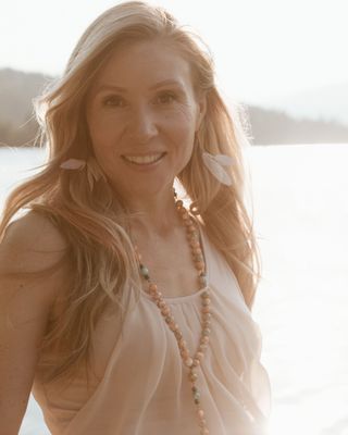 Photo of Christina Clapperton, Registered Social Worker, MEd, MSW, RSW, EMDR