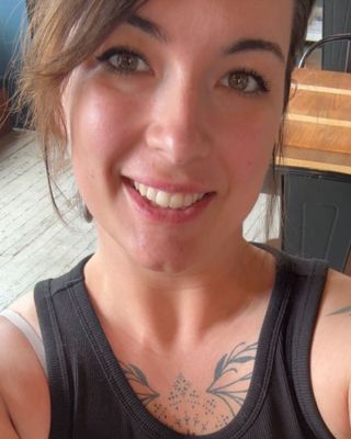 Photo of August Cox, Marriage & Family Therapist Associate, LMFTA, HS-BCP