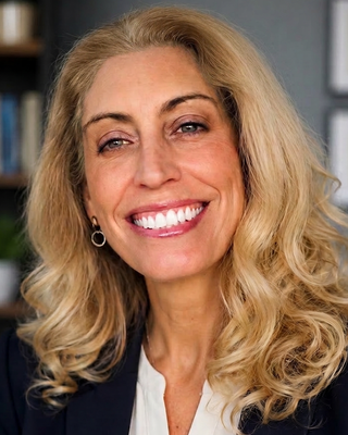 Photo of Rebecca Gee Casey, Psychiatric Nurse Practitioner, PMHNP