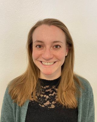 Photo of Kara Gitter, Psychotherapist, MSc, MIAHIP
