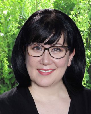Photo of Isla Dennis, Marriage & Family Therapist, MA, LMFT