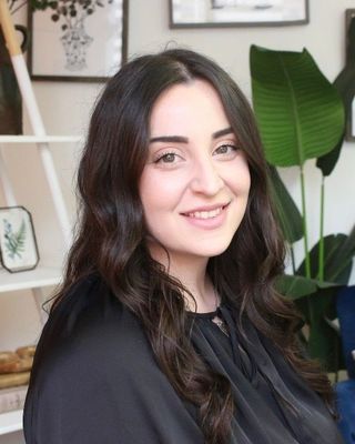 Photo of Tara Maggiacomo, Registered Psychotherapist, RP