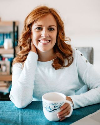 Photo of Dr. Lindsay Cavanagh, Psychologist, PhD