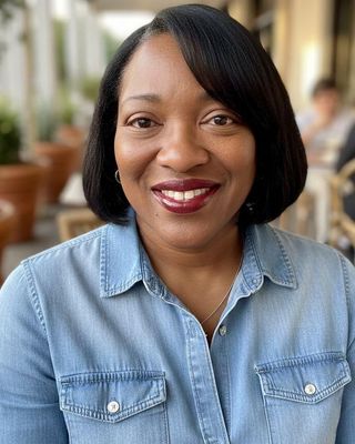 Photo of Trish Williams-Forde, Psychiatric Nurse Practitioner