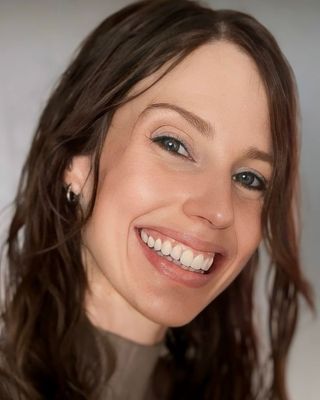 Photo of Natalie Vahle, Clinical Social Work/Therapist, LMSW