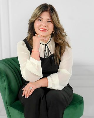 Photo of Daina Reyes, PhD, MLC