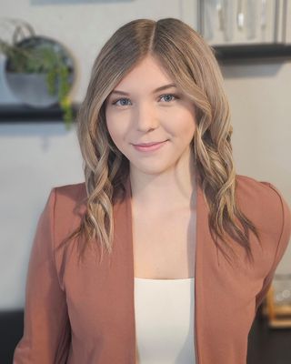 Photo of Elizabeth Ehrenfelt, Clinical Social Work Associate