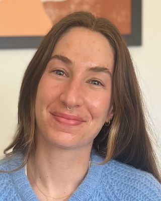 Photo of Zoe Shpiner, Associate Clinical Social Worker, ACSW