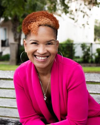 Photo of Shannel Curtiss, Clinical Social Work/Therapist, MSW, LCSW