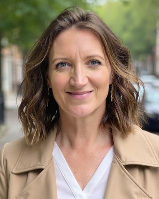 Photo of Dr Lisa Ahmad, Psychologist, HCPC - Clin. Psych.