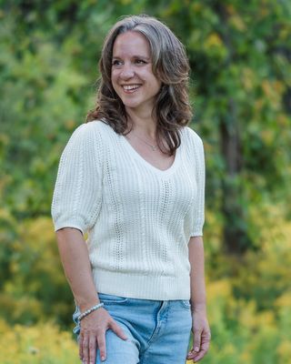 Photo of Geneviève Desrochers, Registered Psychotherapist (Qualifying), MA, CC-PMH