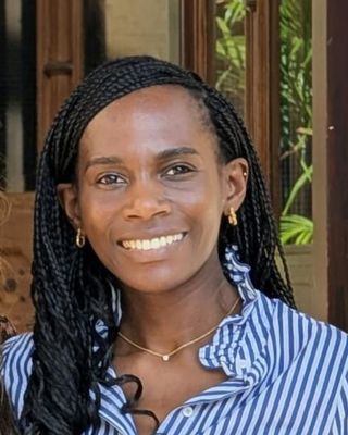 Photo of Dr Fiayo Okunribido, Psychologist, PsychD, HCPC - Clin. Psych.