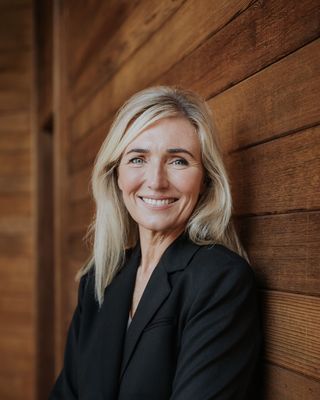 Photo of Julie Sweet, Psychotherapist, PACFA