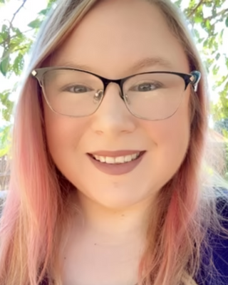 Photo of Courtney Davis, Licensed Professional Counselor, LPC
