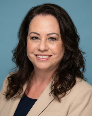 Photo of Jennifer Shneer, Registered Social Worker, AWCCA, MSW, RSW, CT, CPT