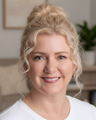 Photo of Kelly Bent - Kelly Bent / Individual & Couples Therapist, Registered Psychotherapist, MEd, RP, LCT