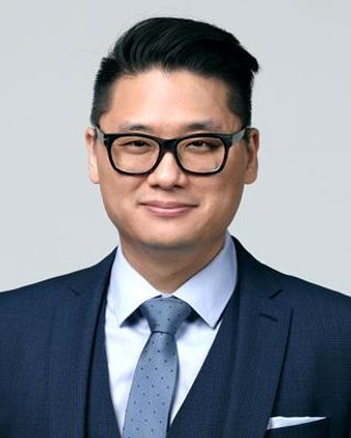 Photo of Joe (Jeong) Han, Registered Social Worker in Ontario