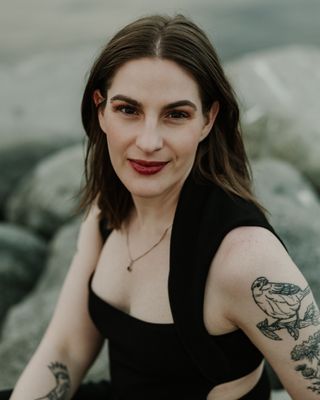 Photo of Nish Laszczuk, Registered Social Worker, MSW, RSW