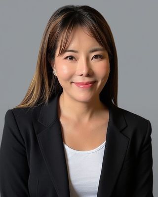 Photo of Sue Kim - Sue Kim: Relationships, Anxiety, Identity, Registered Psychotherapist (Qualifying), MACP, RP (Q)