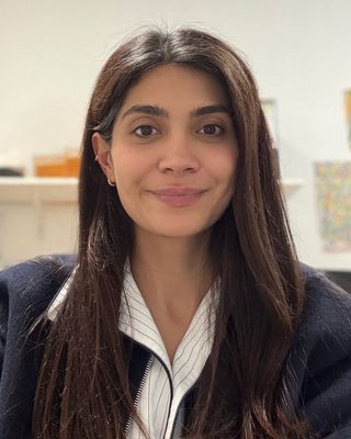 Photo of Dr Aslihan Apat, Psychologist, DCounsPsych, HCPC - Couns. Psych.