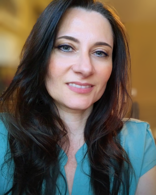 Photo of Fia DiMauro, Licensed Mental Health Counselor
