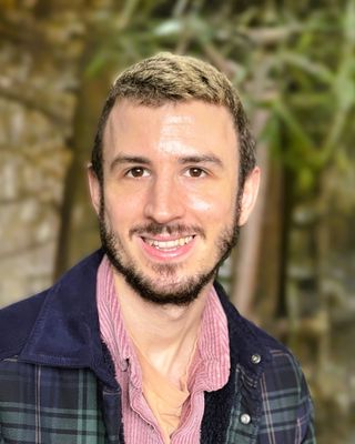 Photo of Ilias Bloomfield, Psychotherapist, MSc, MBACP