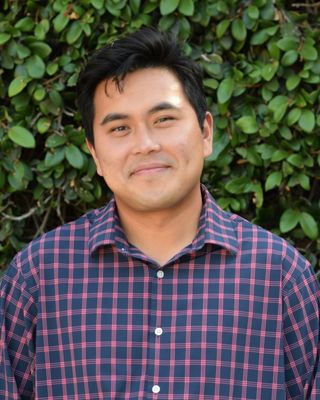 Photo of Joshua Feliscuzo, Marriage & Family Therapist Associate, AMFT