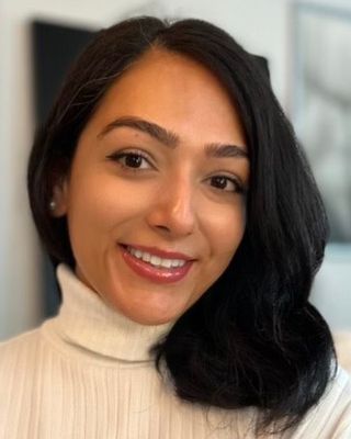 Photo of Mina Khan, Clinical Social Work/Therapist, LMSW