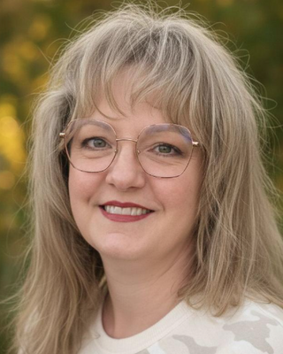 Photo of Kelly Moen, Marriage & Family Therapist, LMFT