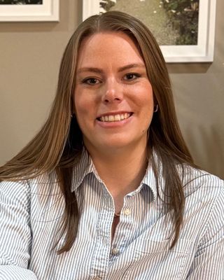 Photo of Elizabeth Glover, Licensed Professional Clinical Counselor, LPCC