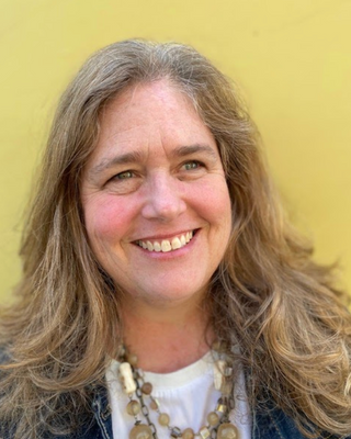 Photo of Dr. Julie Prindle, Clinical Social Work/Therapist, Ph.D, LCSW