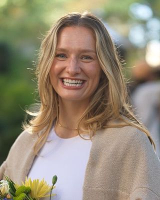Photo of Hannah de Groot, Licensed Professional Counselor, LPC, MEd, RYT-200