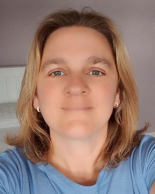 Photo of Zoe Cockerton, Counsellor, MA, MBACP