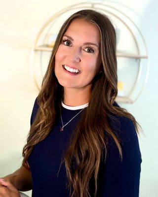 Photo of Zoe Gillis, Counsellor, MCP, RCC