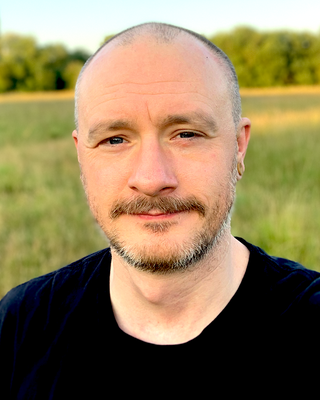Photo of Sam Bloxsidge, Psychotherapist, MA, MUKCP