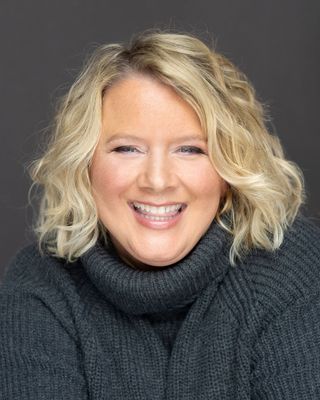 Photo of Shannon Gingrich, Registered Psychotherapist (Qualifying), MACP, (IP)
